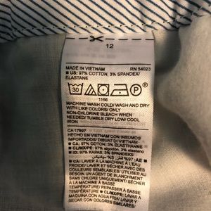 Old Navy Shorts - 4/$20 Old navy shorts Old Navy Shorts - 4/$20 Old navy shorts